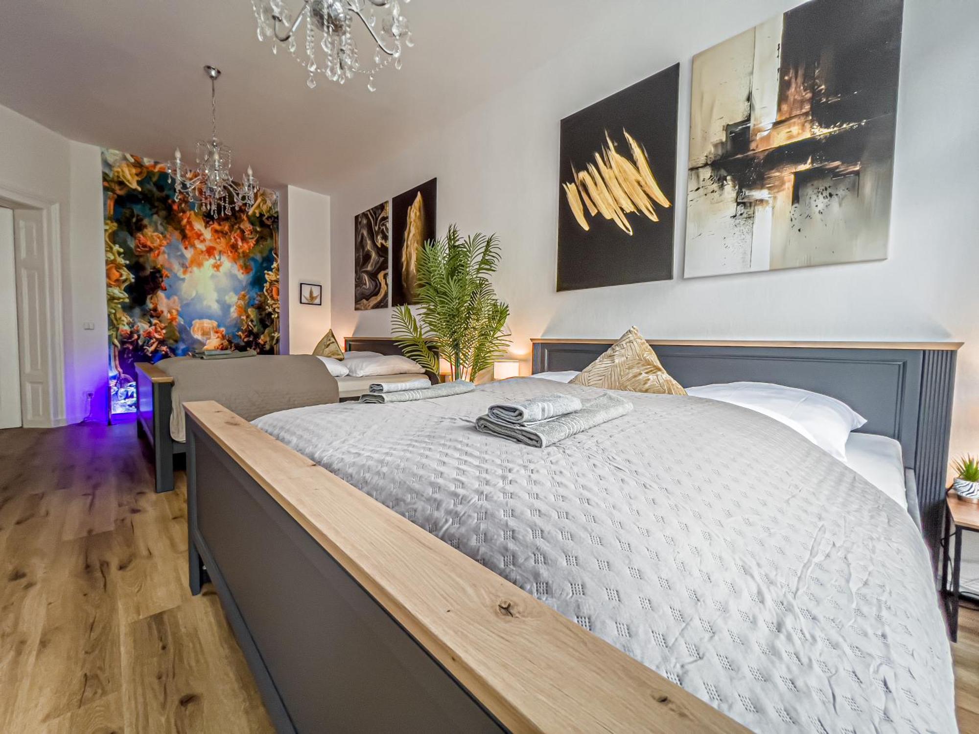 Grosse 3 Schlafzimmer Mit Kueche, Bad, Waschmaschine & Balkon Am Zoo Leipzig